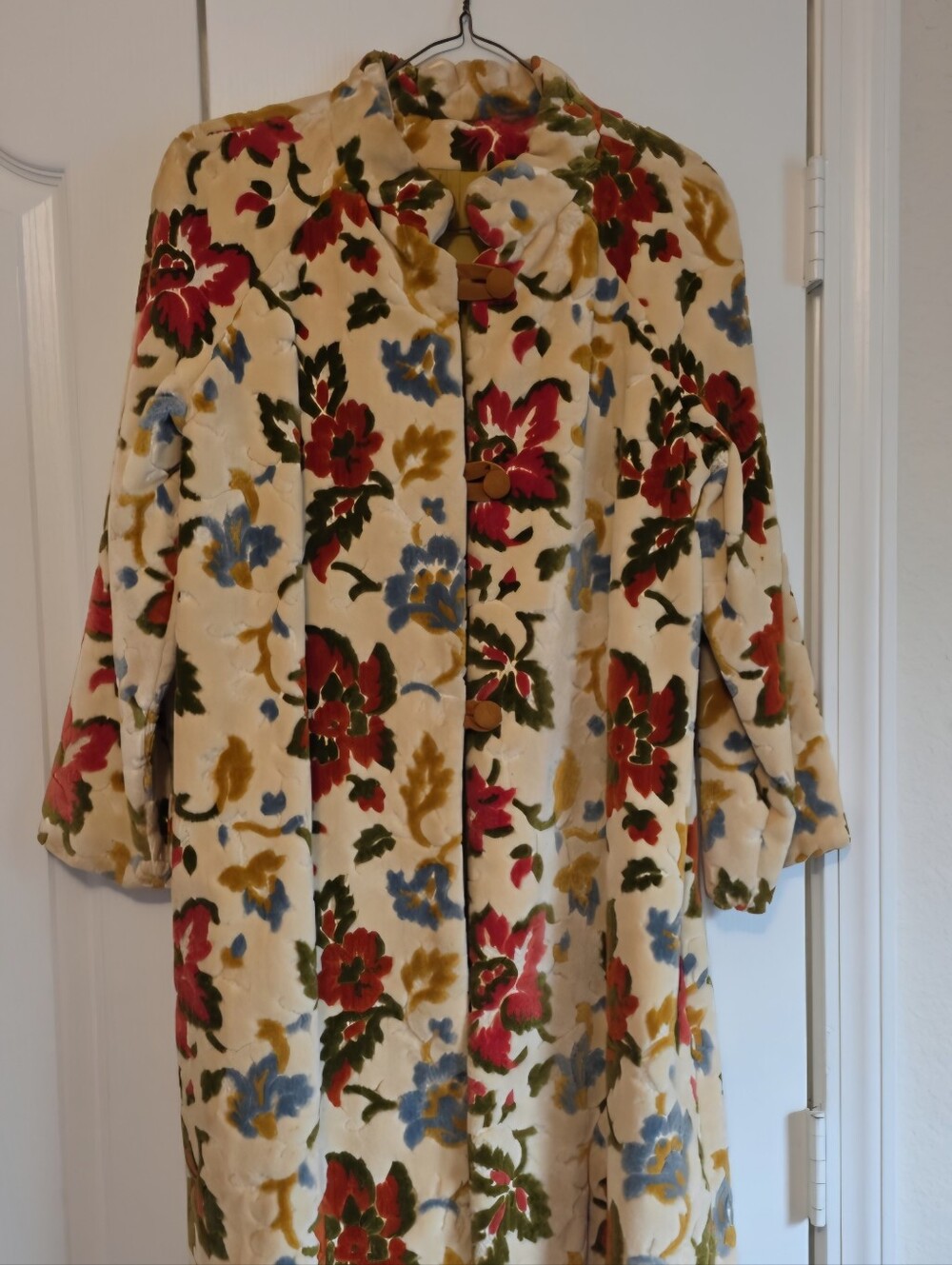 Vintage 1940s Hand Sewn Floral Velvet Coat – Size Small